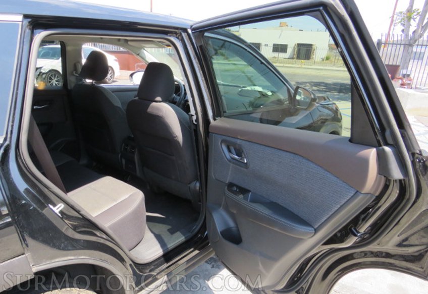 2021 Nissan Rogue - Image 24