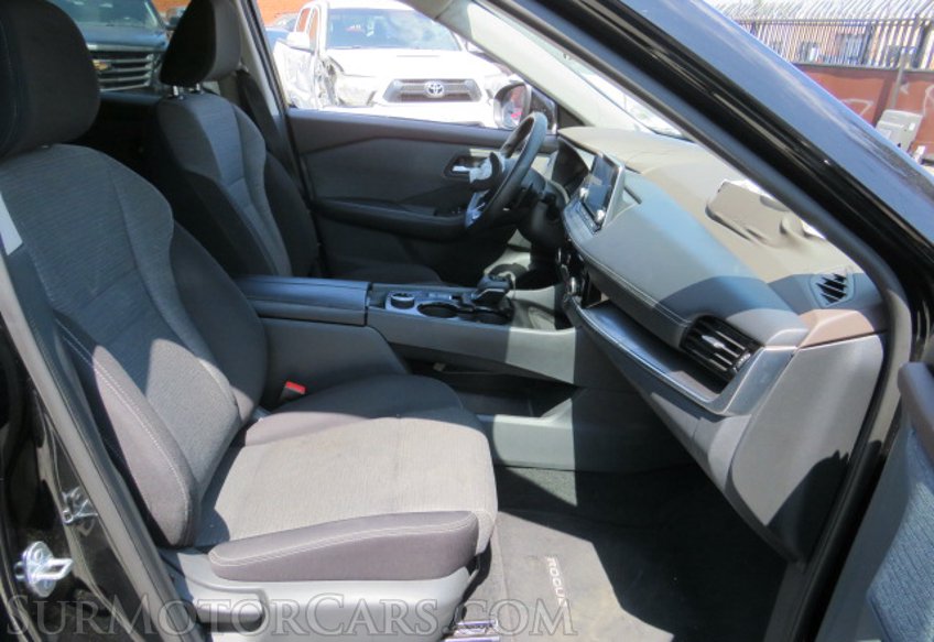 2021 Nissan Rogue - Image 26