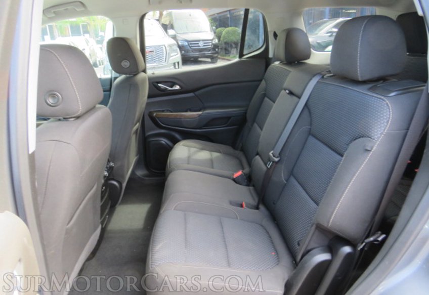 2020 GMC Acadia - Image 28