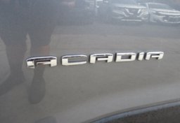 2020 GMC Acadia - Image 17