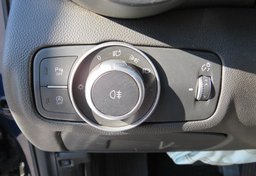 2017 Alfa Romeo Giulia - Image 35