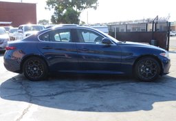 2017 Alfa Romeo Giulia - Image 11