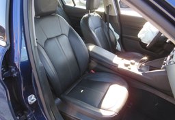 2017 Alfa Romeo Giulia - Image 24