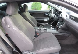 2016 Ford Mustang - Image 27