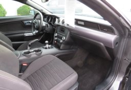 2016 Ford Mustang - Image 25