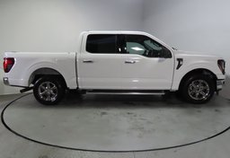 2025 Ford F-150 XLT - Image 9
