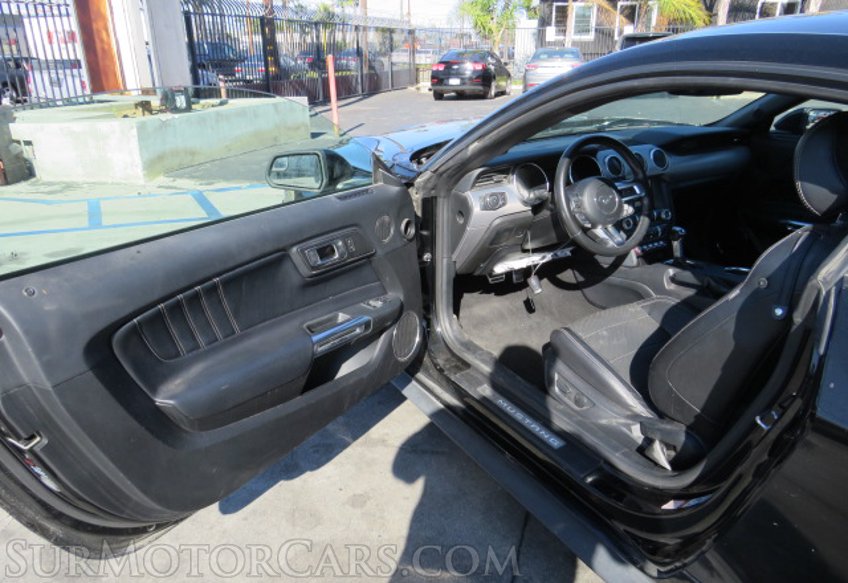 2020 Ford Mustang - Image 19