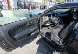 2020 Ford Mustang - Image 19