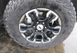 2023 Chevrolet Silverado 1500 ZR2 - Image 46