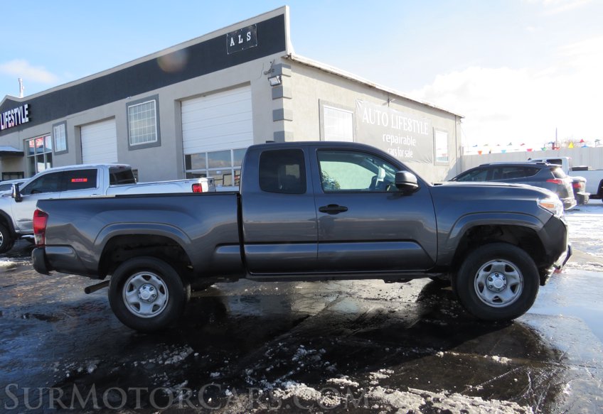 2022 Toyota Tacoma 4WD - Image 10