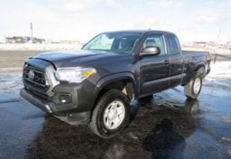 2022 Toyota Tacoma 4WD - Image 2