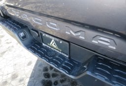 2022 Toyota Tacoma 4WD - Image 20