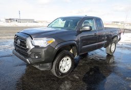 2022 Toyota Tacoma 4WD - Image 4