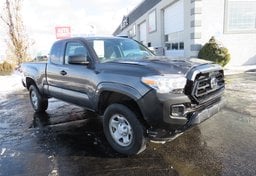2022 Toyota Tacoma 4WD - Image 3