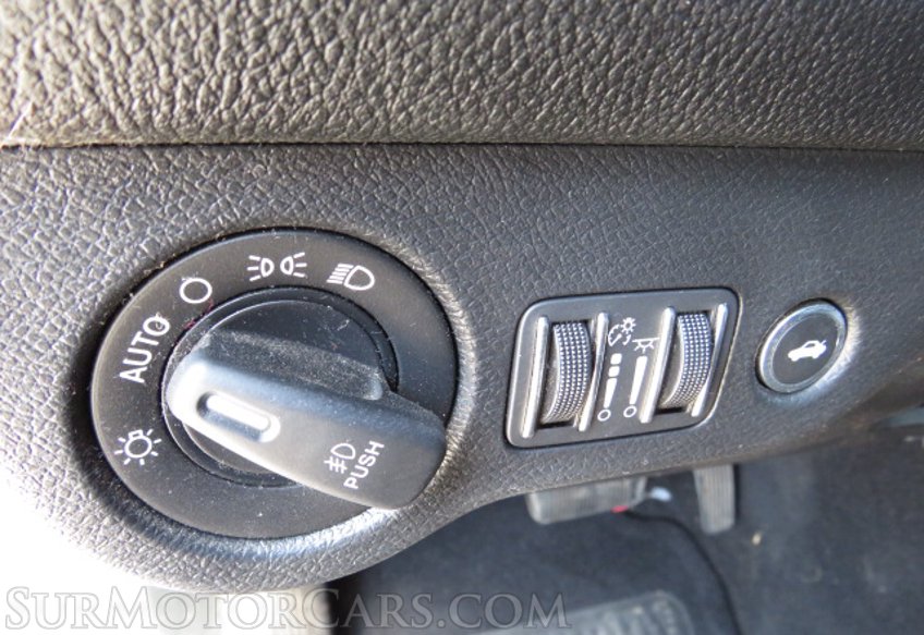 2019 Dodge Challenger - Image 19