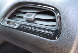 2019 Dodge Challenger - Image 31