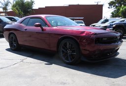 2019 Dodge Challenger - Image 4