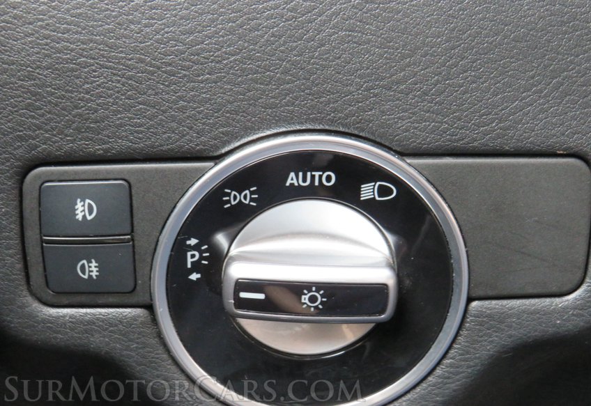 2018 Infiniti QX30 - Image 39