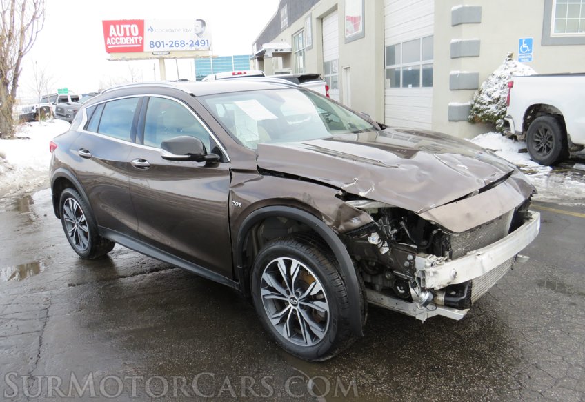 2018 Infiniti QX30 - Image 2