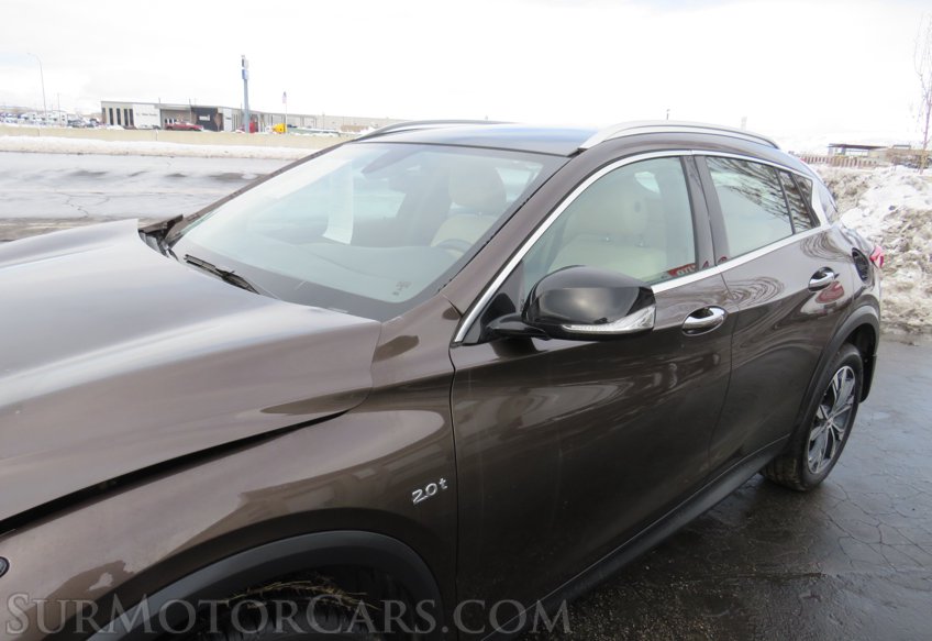 2018 Infiniti QX30 - Image 14