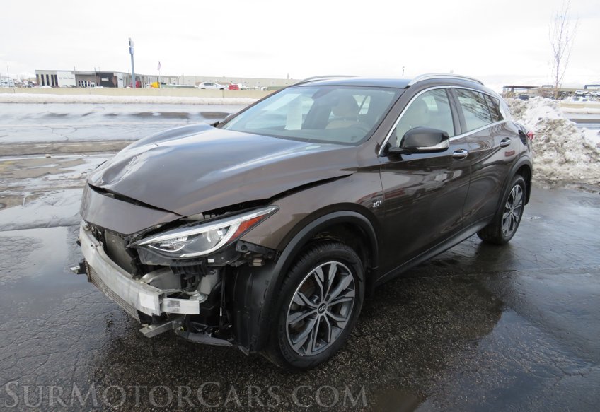 2018 Infiniti QX30 - Image 3
