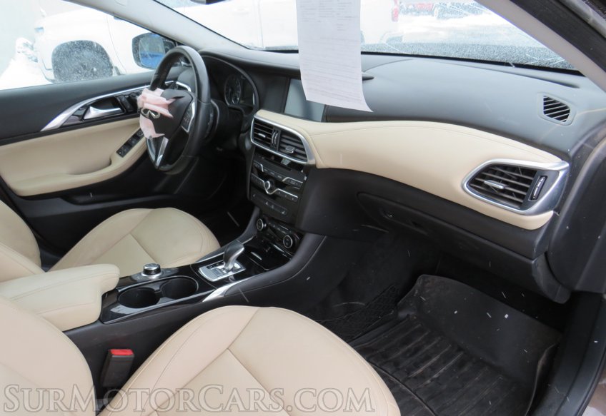 2018 Infiniti QX30 - Image 28