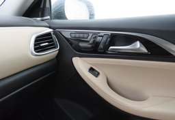 2018 Infiniti QX30 - Image 49