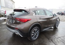 2018 Infiniti QX30 - Image 5
