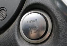 2018 Infiniti QX30 - Image 40