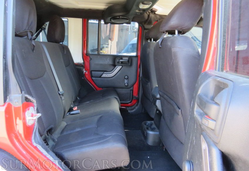 2014 Jeep Wrangler Unlimited - Image 28