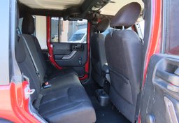 2014 Jeep Wrangler Unlimited - Image 30