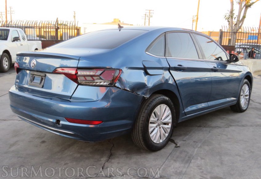 2019 Volkswagen Jetta - Image 10