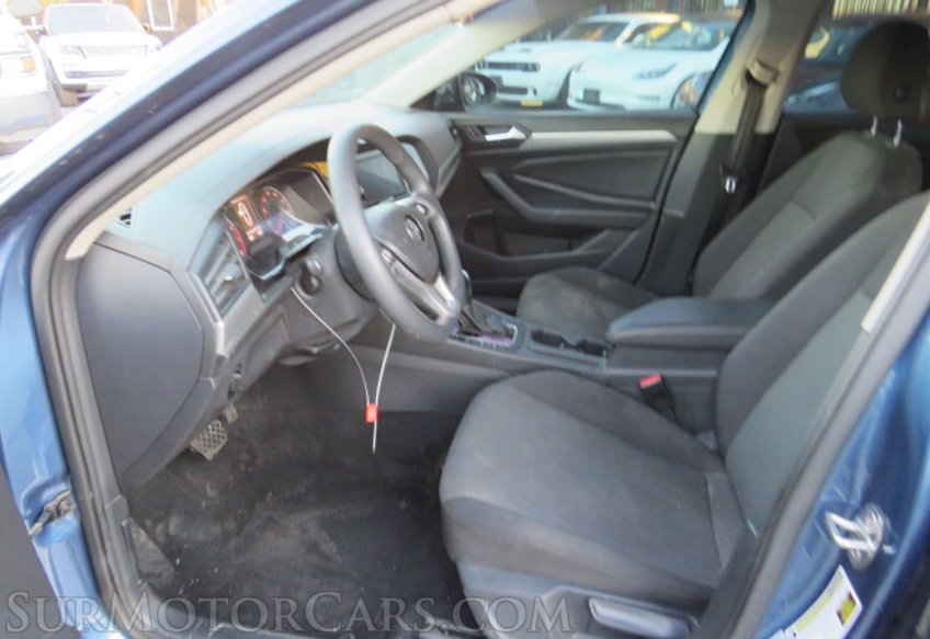 2019 Volkswagen Jetta - Image 25