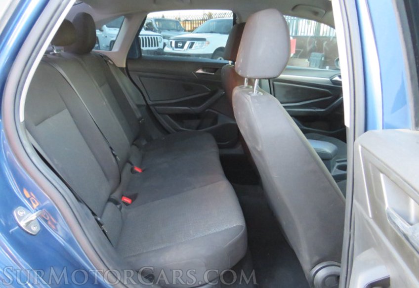 2019 Volkswagen Jetta - Image 28