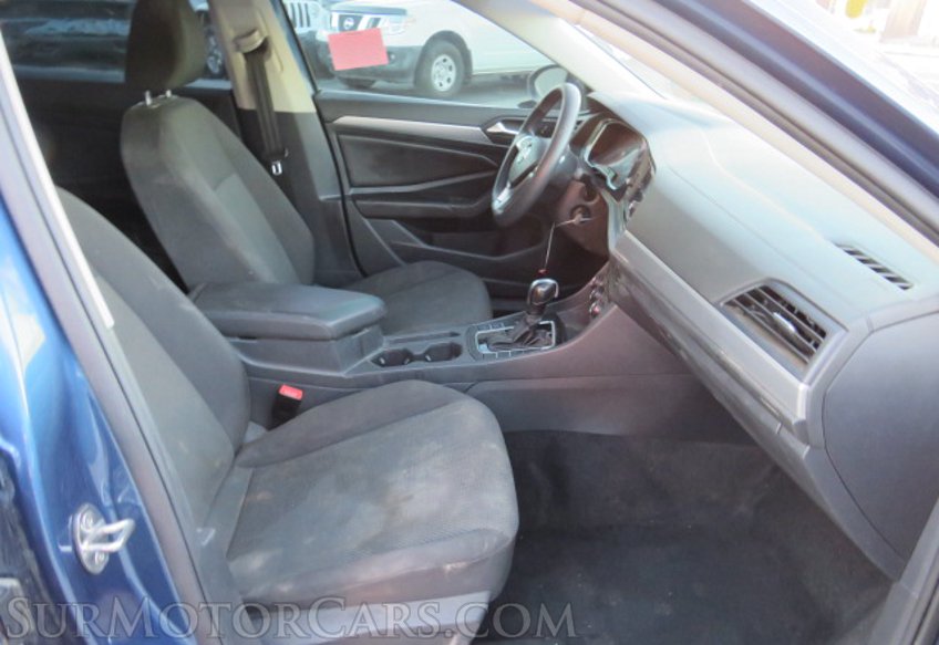 2019 Volkswagen Jetta - Image 24