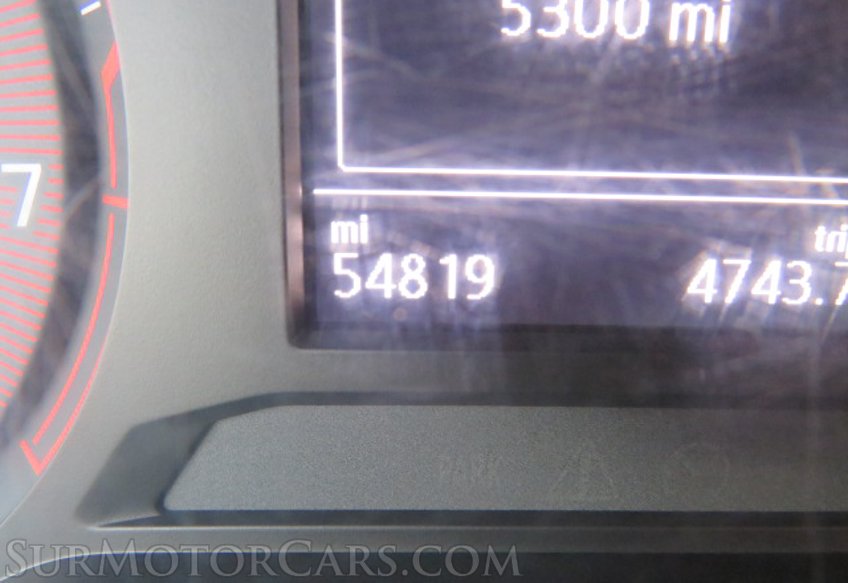 2019 Volkswagen Jetta - Image 31