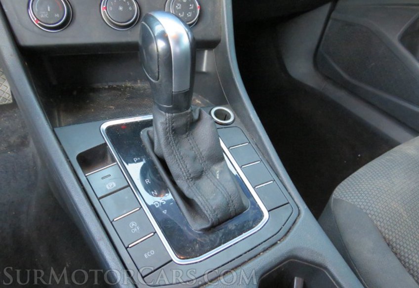 2019 Volkswagen Jetta - Image 35