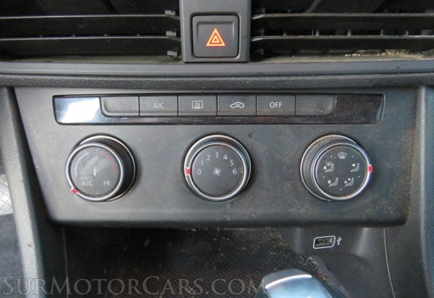 2019 Volkswagen Jetta - Image 39