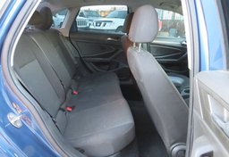 2019 Volkswagen Jetta - Image 28