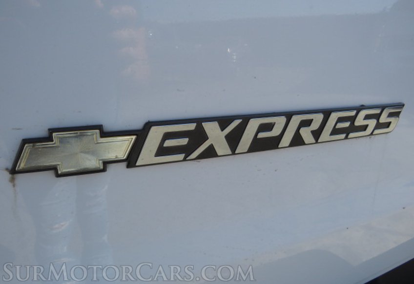 2019 Chevrolet Express Cargo Van - Image 18