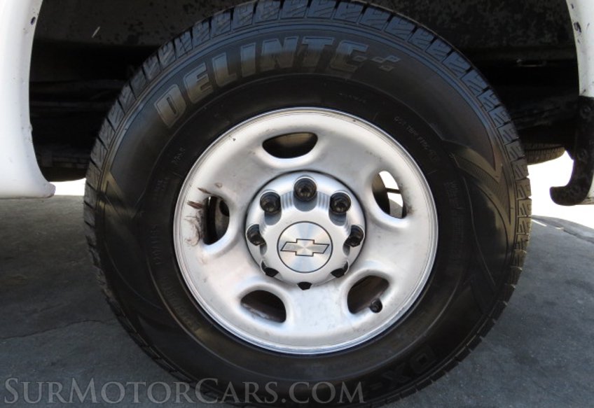 2019 Chevrolet Express Cargo Van - Image 19