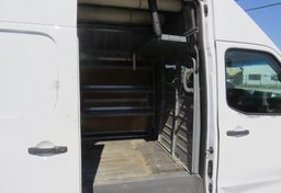 2018 Nissan NV Cargo - Image 32