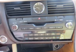 2017 Lexus RX - Image 40