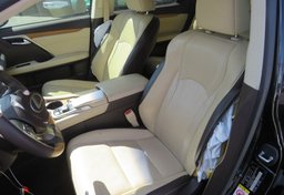 2017 Lexus RX - Image 27