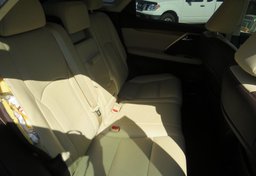 2017 Lexus RX - Image 32