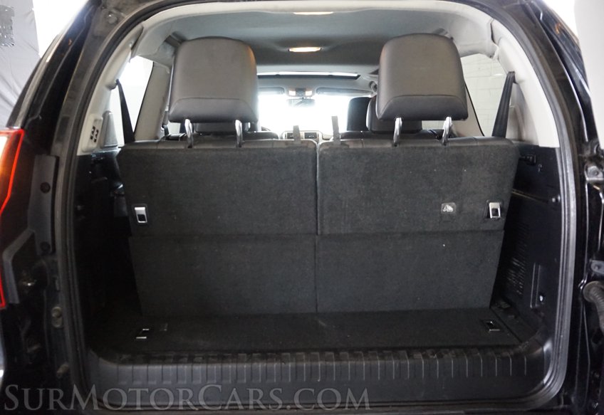 2017 Lexus GX 460 - Image 31