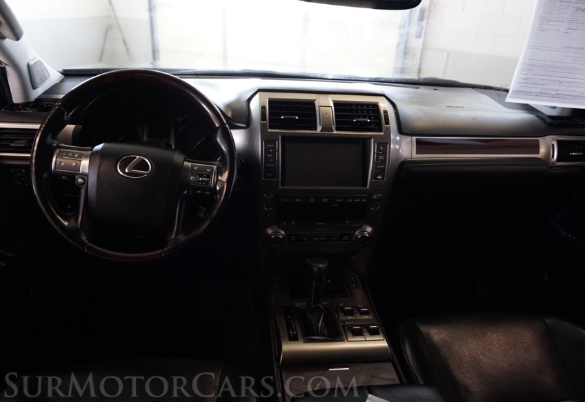 2017 Lexus GX 460 - Image 25