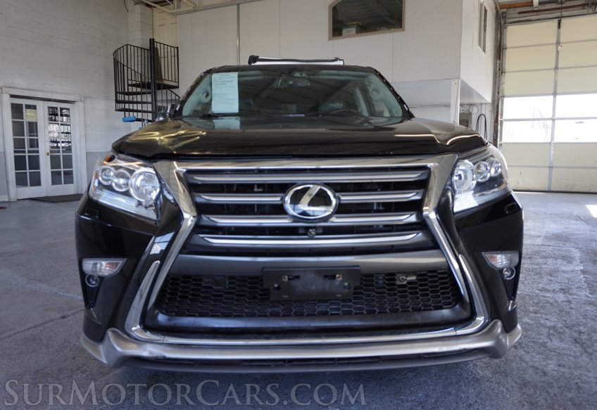 2017 Lexus GX 460 - Image 11