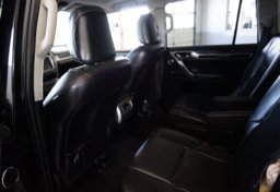 2017 Lexus GX 460 - Image 26