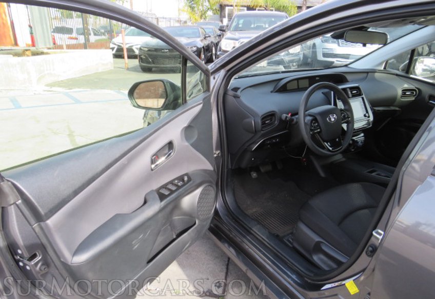 2022 Toyota Prius - Image 21